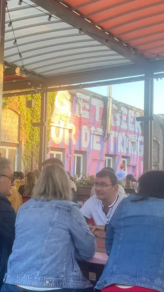 Mario Cortez_BRIQUE LAND - Brique House_Saint-André-lez-Lille_review