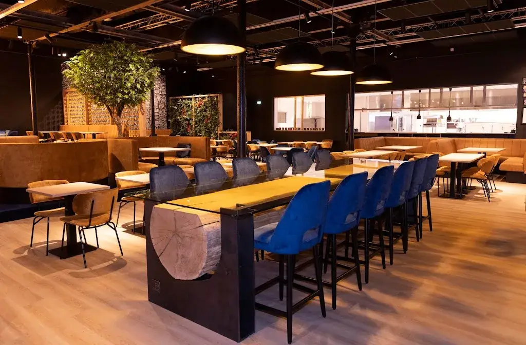 Hall U Need restaurante en Saint-André-lez-Lille