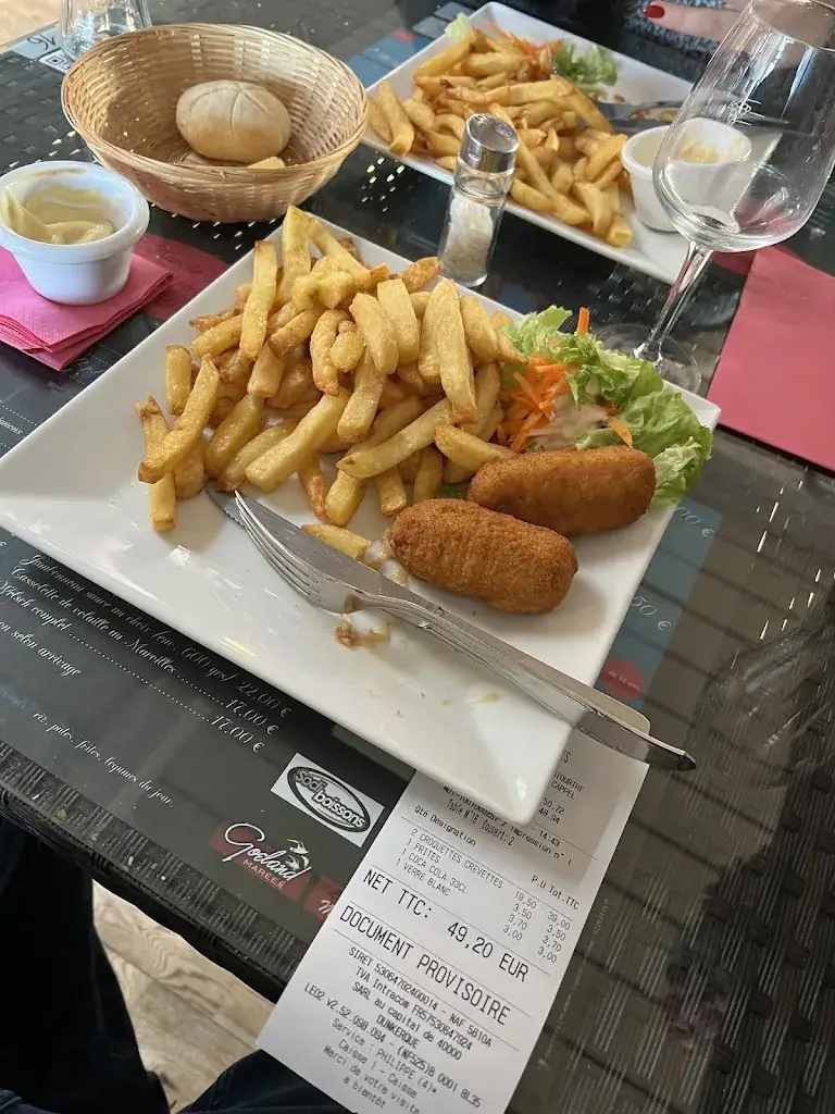 Yannick -_Café Français_Saint-Jans-Cappel_review