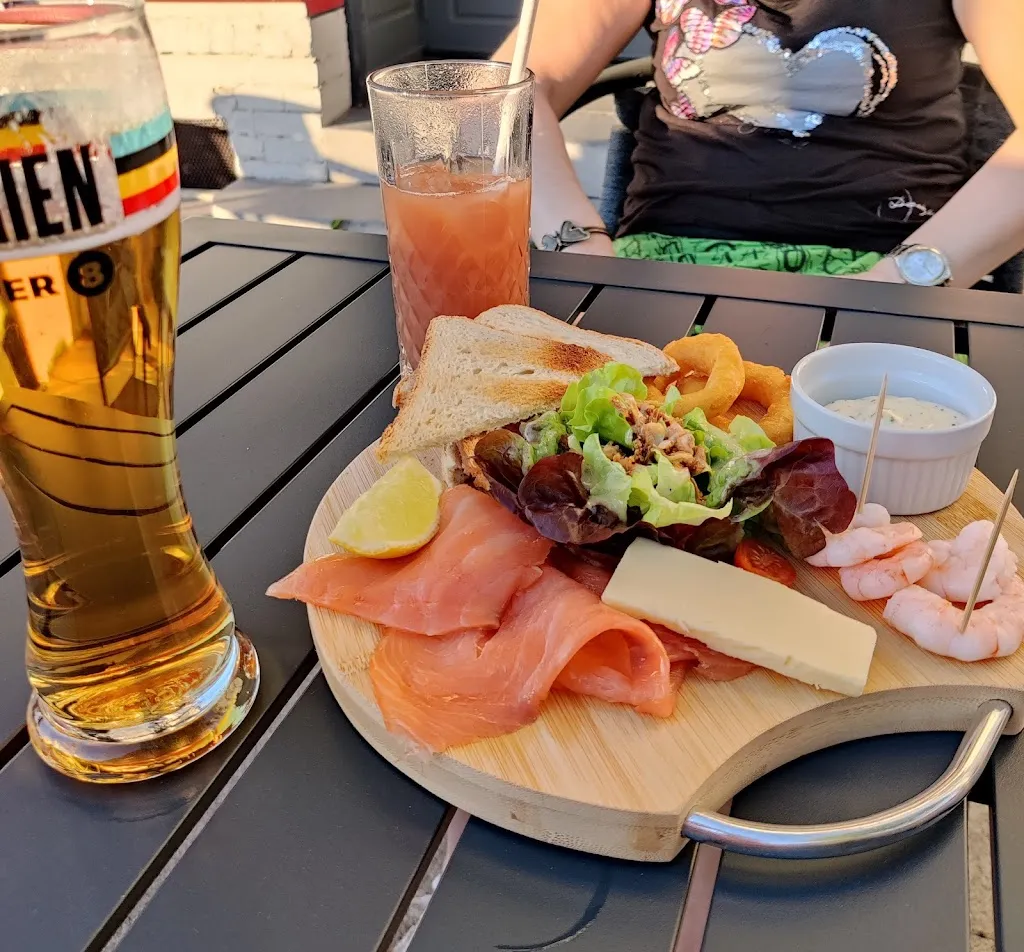 david lanoy_Aux Bons Amis_Saint-Amand-les-Eaux_review