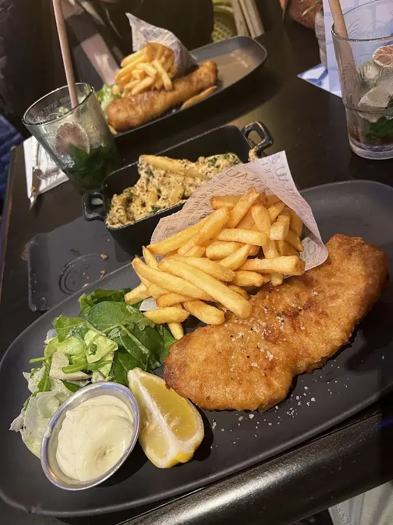 LaDazhia Williams_Au Bureau - Pub et Brasserie_Saint-Amand-les-Eaux_review