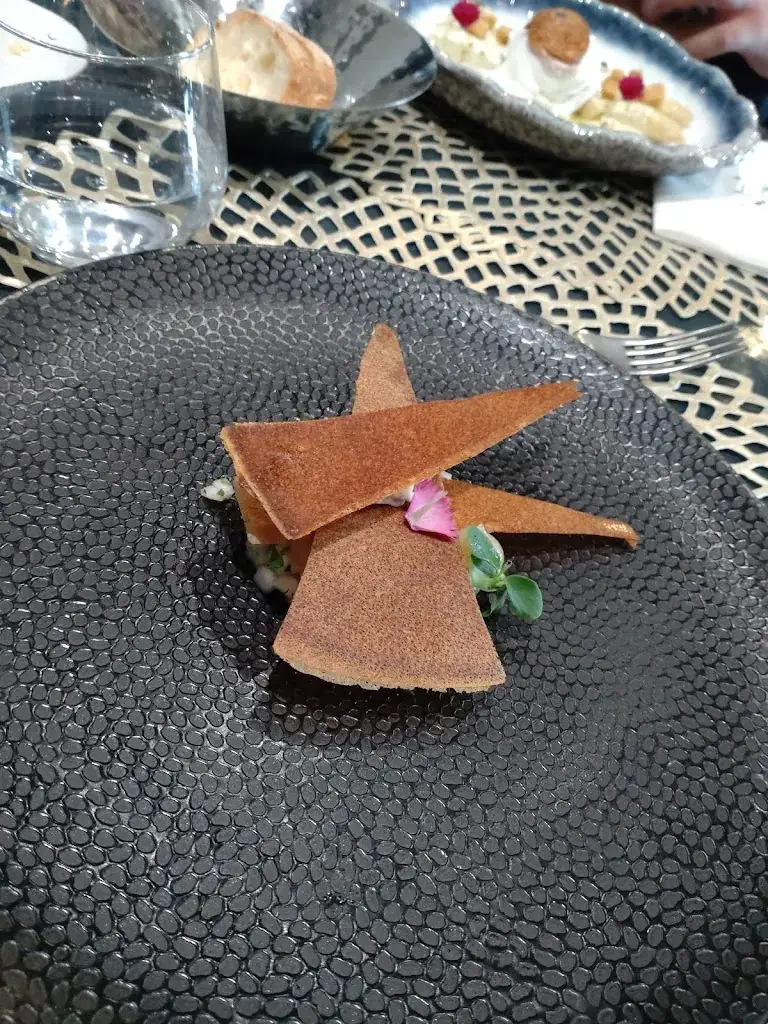 Hélène_Pub De Paris Saint-Amand-Les-Eaux_Saint-Amand-les-Eaux_review