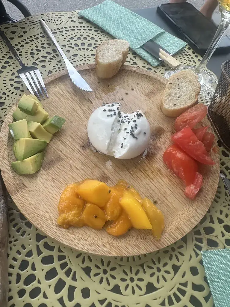 Melanie CANDELIER_Nelly Nello_Saint-Amand-les-Eaux_review