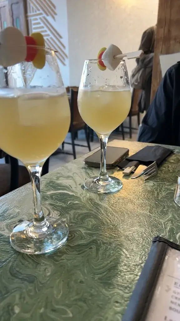 Thifaine Berthelemy_Nelly Nello_Saint-Amand-les-Eaux_review