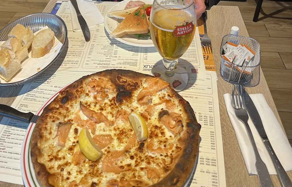 Adrian Gherman_Café Broutteux_Roubaix_review