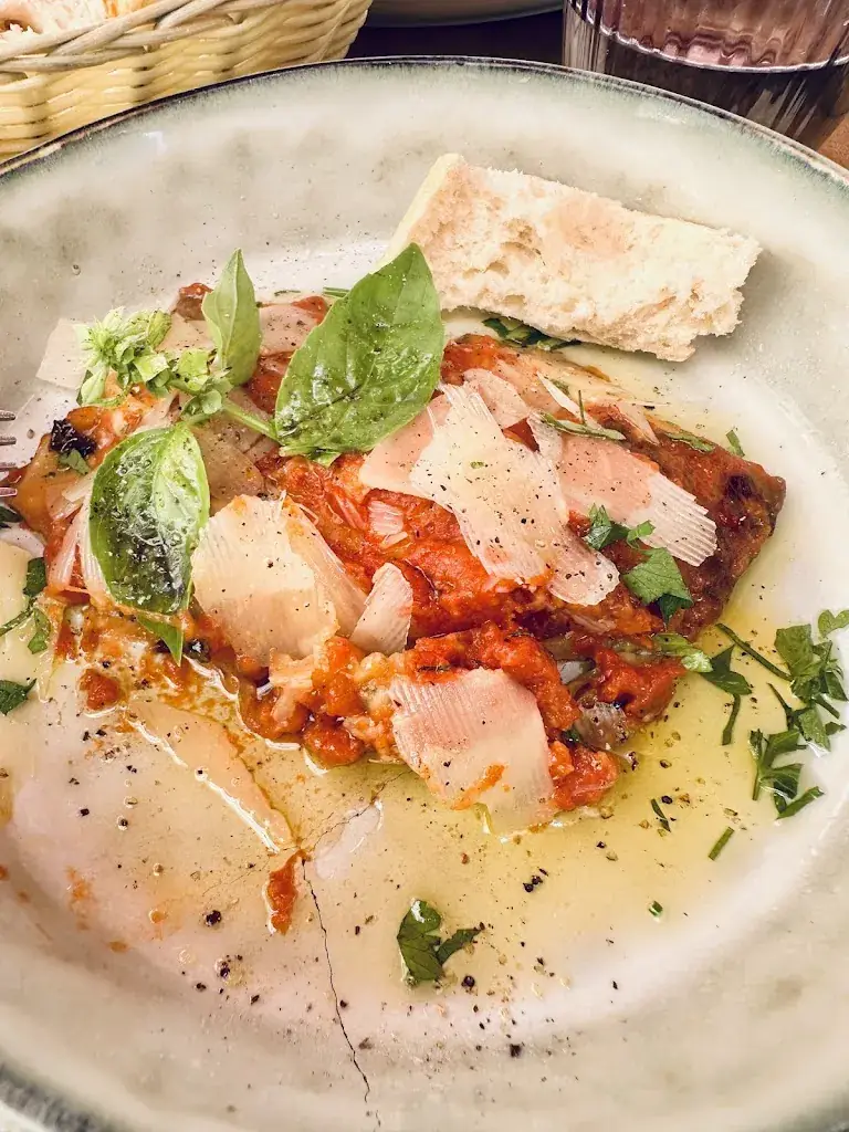 Kate Delahoussaye_Saint Nicolas pizzeria_Monaco_review