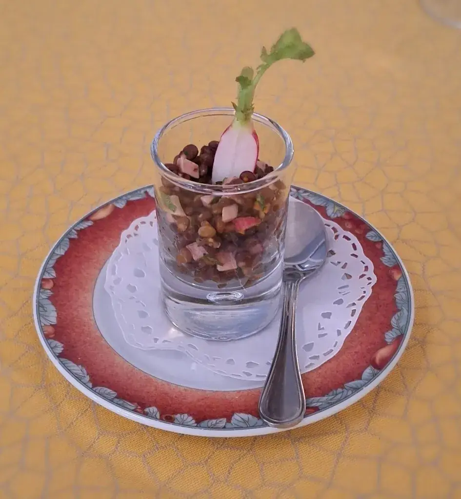 Marc Viret_Le Petit Gargantua_Mur-sur-Allier_review