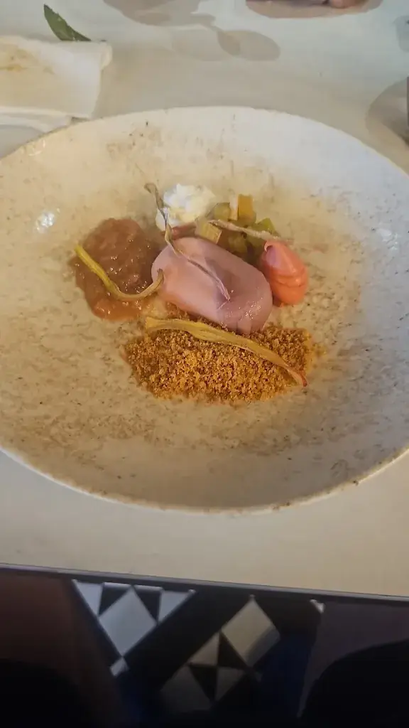 alan tarling_LE STROM_Saint-Omer_review