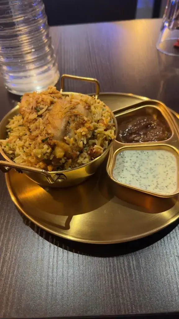 naveenraju doreradjou_The TAJ American & Indian / restaurant festifs_Saint-Soupplets_review