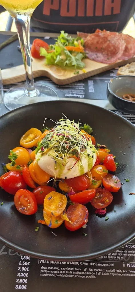 Julie D_Les Terrasses du Port_Haverskerque_review