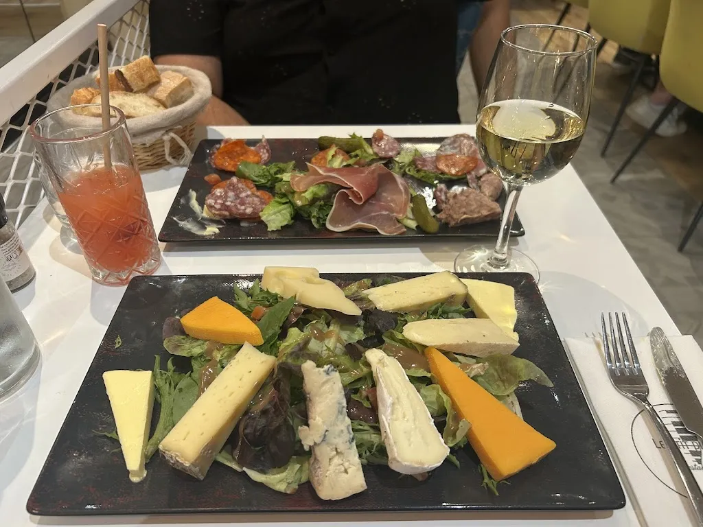 Otilio Cruz_Le P'tit Piano_Paris_review