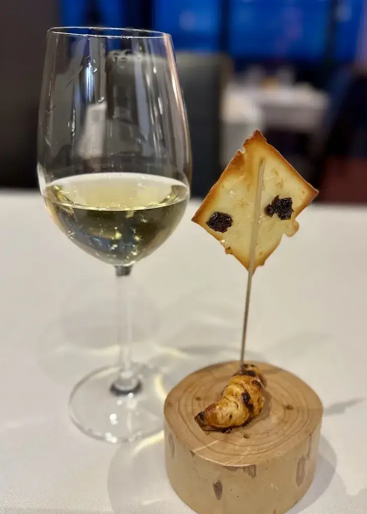 KS L_A La Table des Lys_Saint-Étienne_reseña