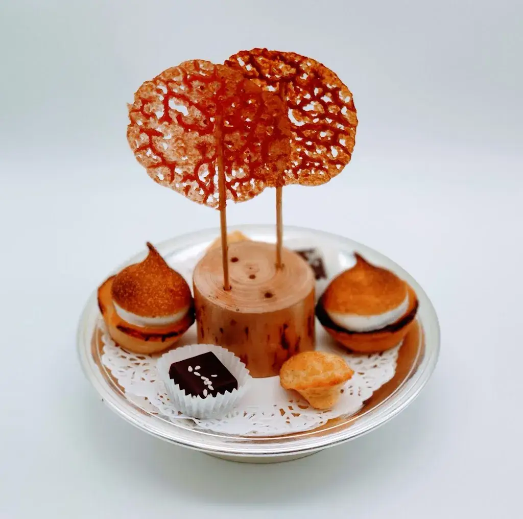 A La Table des Lys_Saint-Étienne_slider_image_3