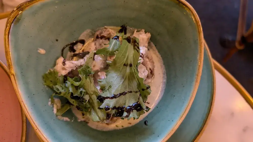 Azi Amiri_Le Rempart Bastille_Paris_review