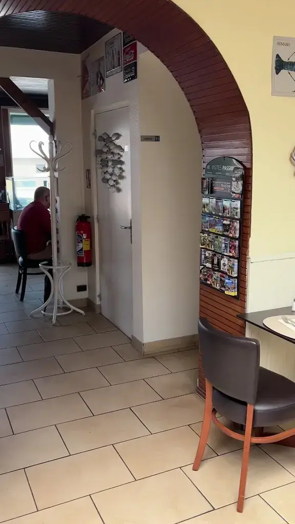 Dano Kĩrĩro_Le Blanc Nez_Sangatte_review