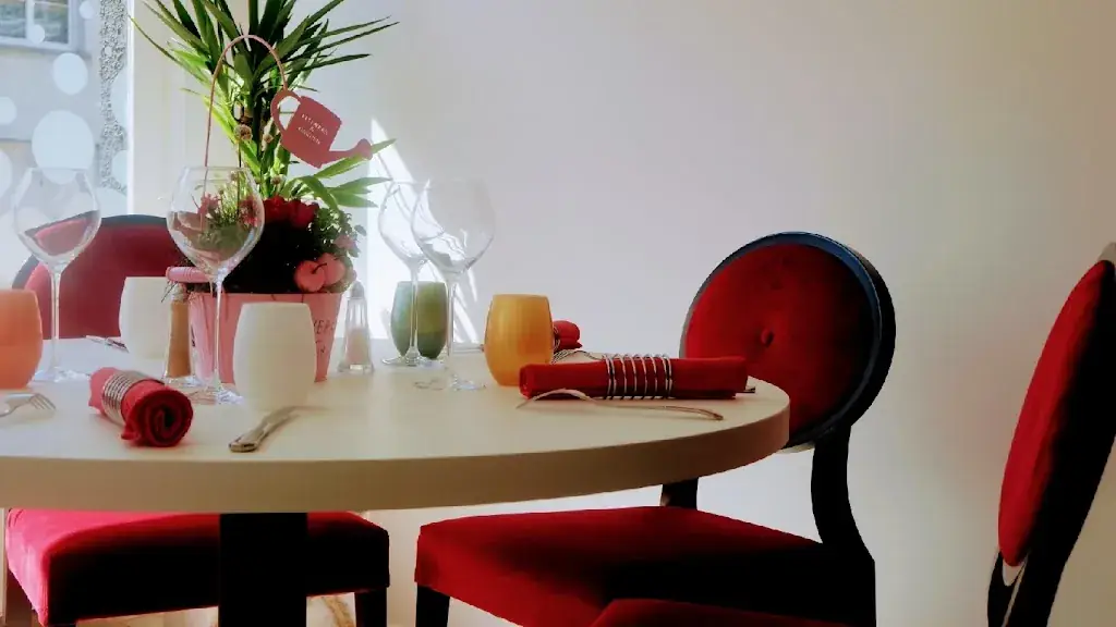 Les petits bouchons restaurant in Sangatte