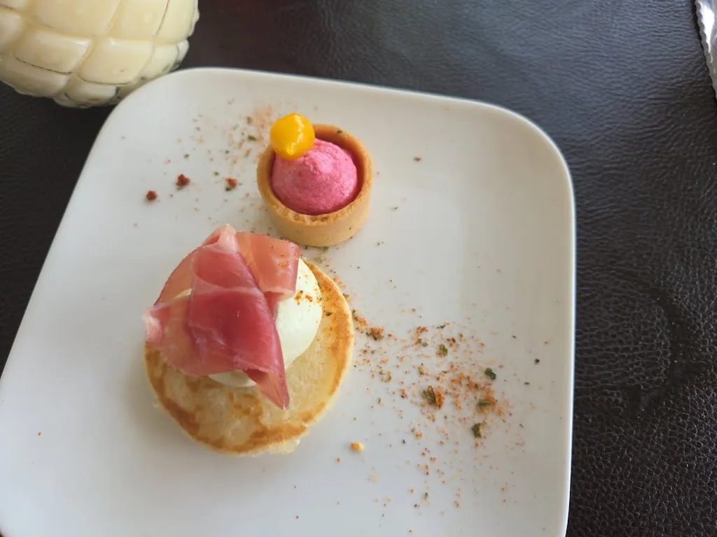 Maëlle Bracqbien_L'hémisphère_Sangatte_review