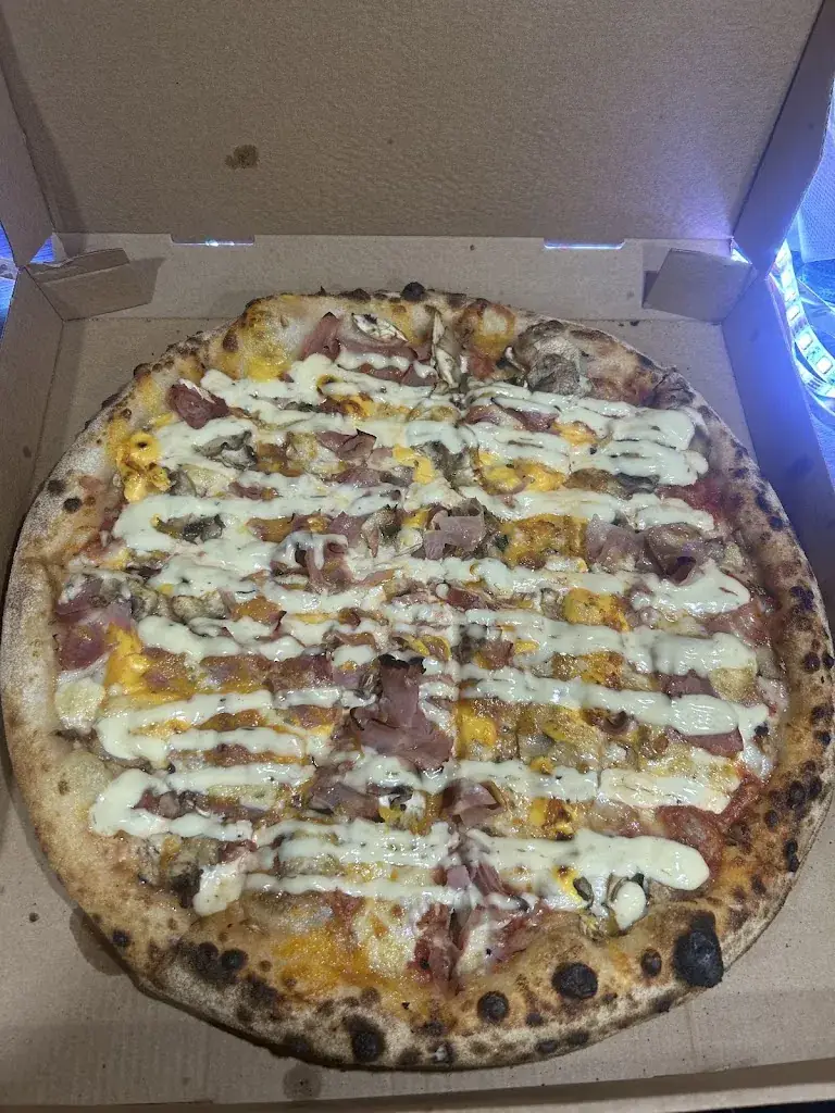 Mal motors_Deli pizza_Sars-Poteries_review