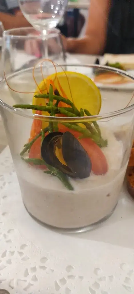 Simon Brereton_La Ferte_Saint-Valery-sur-Somme_review