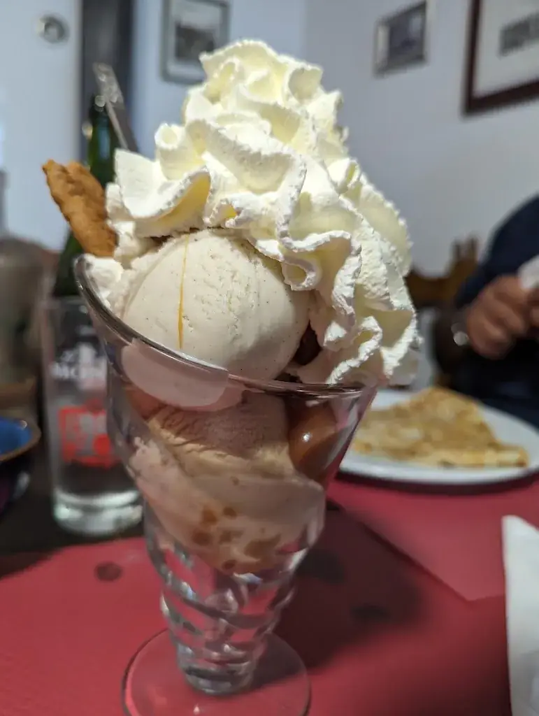 Erik Leong _Au coin des Augustines - Saint-Valery-sur-Somme_Saint-Valery-sur-Somme_review