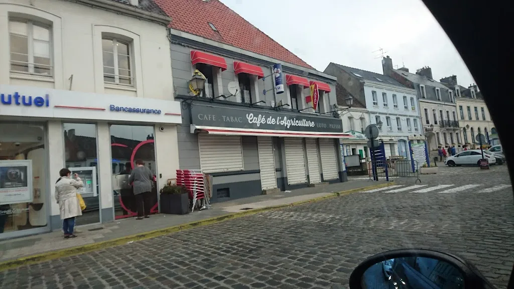 Cafe de l'Agriculture restaurant in Samer