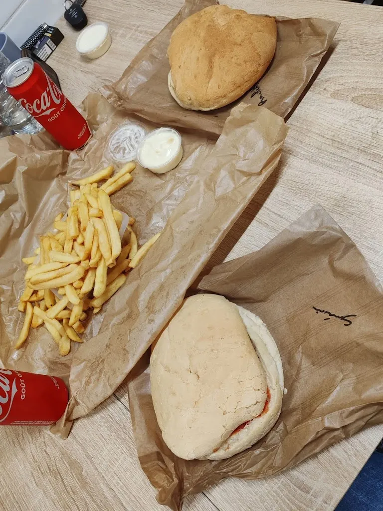 Allyson Ledemazel_friterie les maqueux d'frites_Samer_review