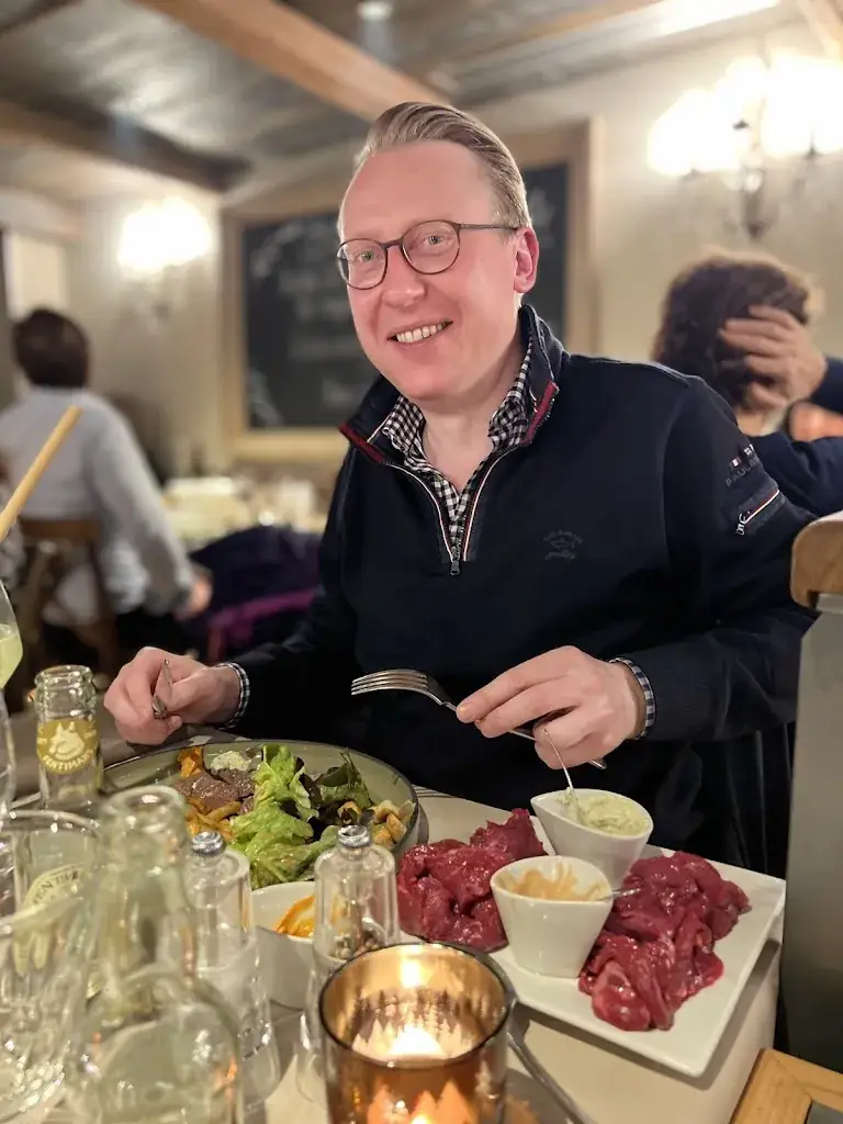 Robert Hollingworth_Les 5 Frères_Val-d'Isère_review