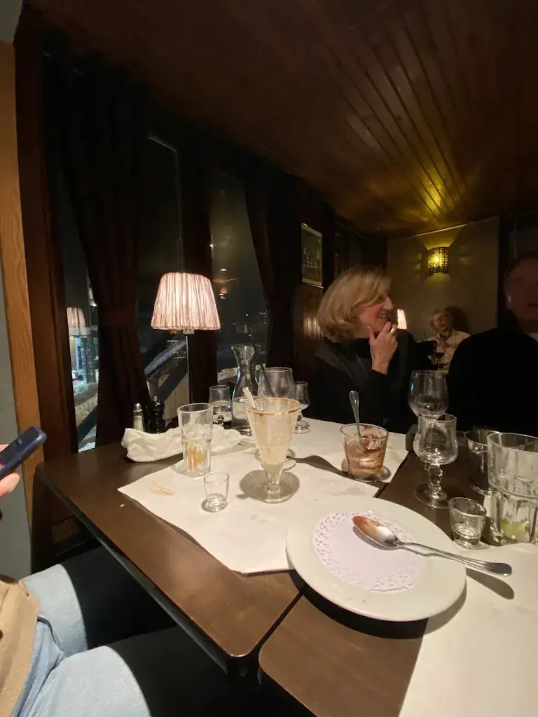 Restaurant le Lodge_Val-d'Isère_slider_image_3