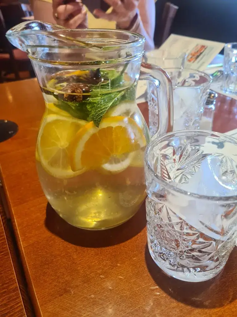 Amanda K_Léon Restaurant - Soissons-Vauxbuin_Soissons_review