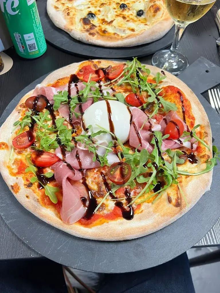 BENJY’S PIZZA_Songeons_slider_image_3