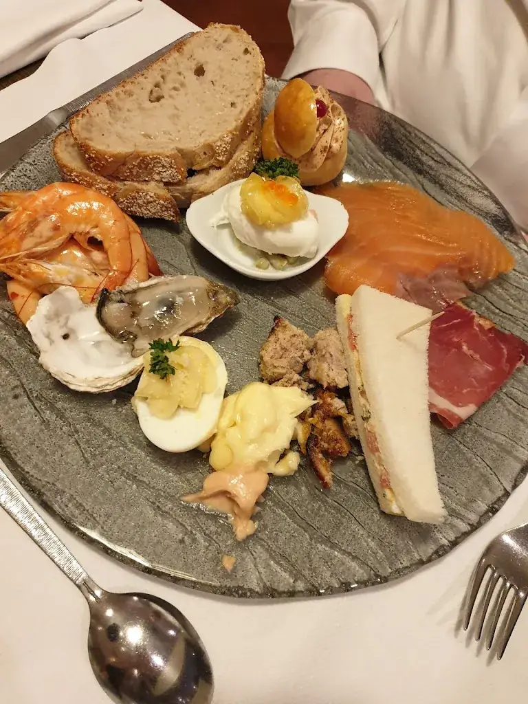 M K_Le Carré Saint Martin - Restaurant/Bowling/Réception/Séminaire/Traiteur_Saint-Martin-lez-Tatinghem_review