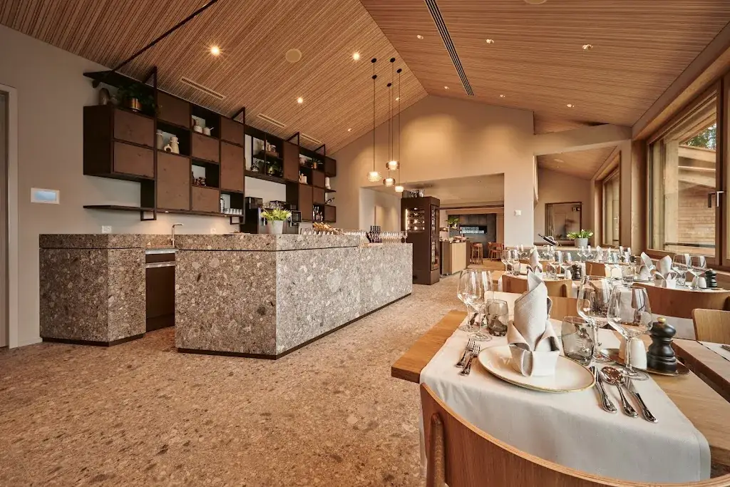 Restaurant Stein & Sein_Sundlauenen_slider_image_1