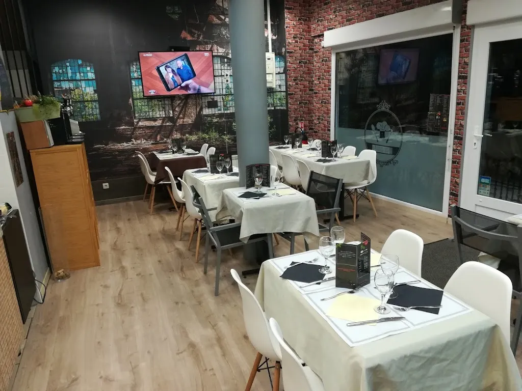 Chez ninie restaurant in Tilques