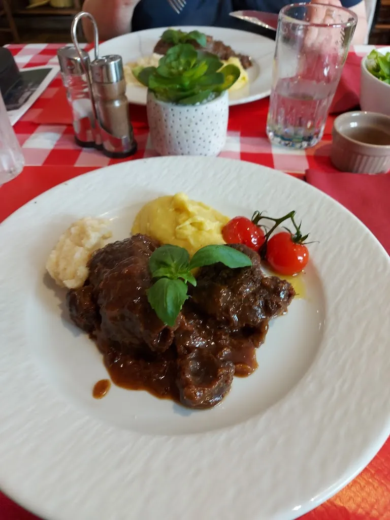 Chez le Père Ducoin_Trélon_slider_image_3