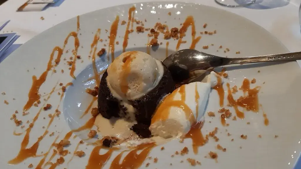 Joyce Good_Auberge du Mont Saint-Mard_Vieux-Moulin_review