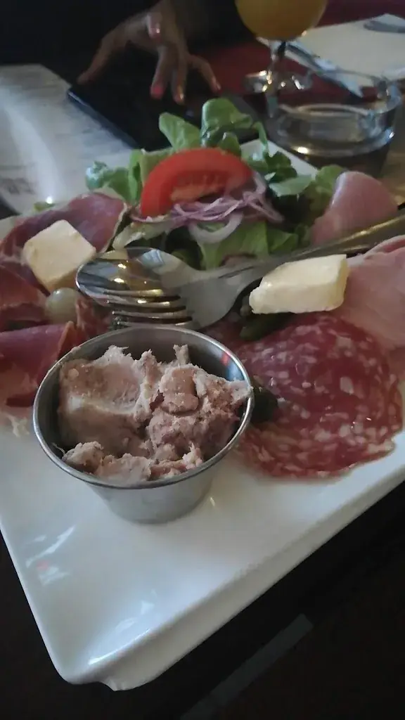 SARL Le Méga._Venette_slider_image_2