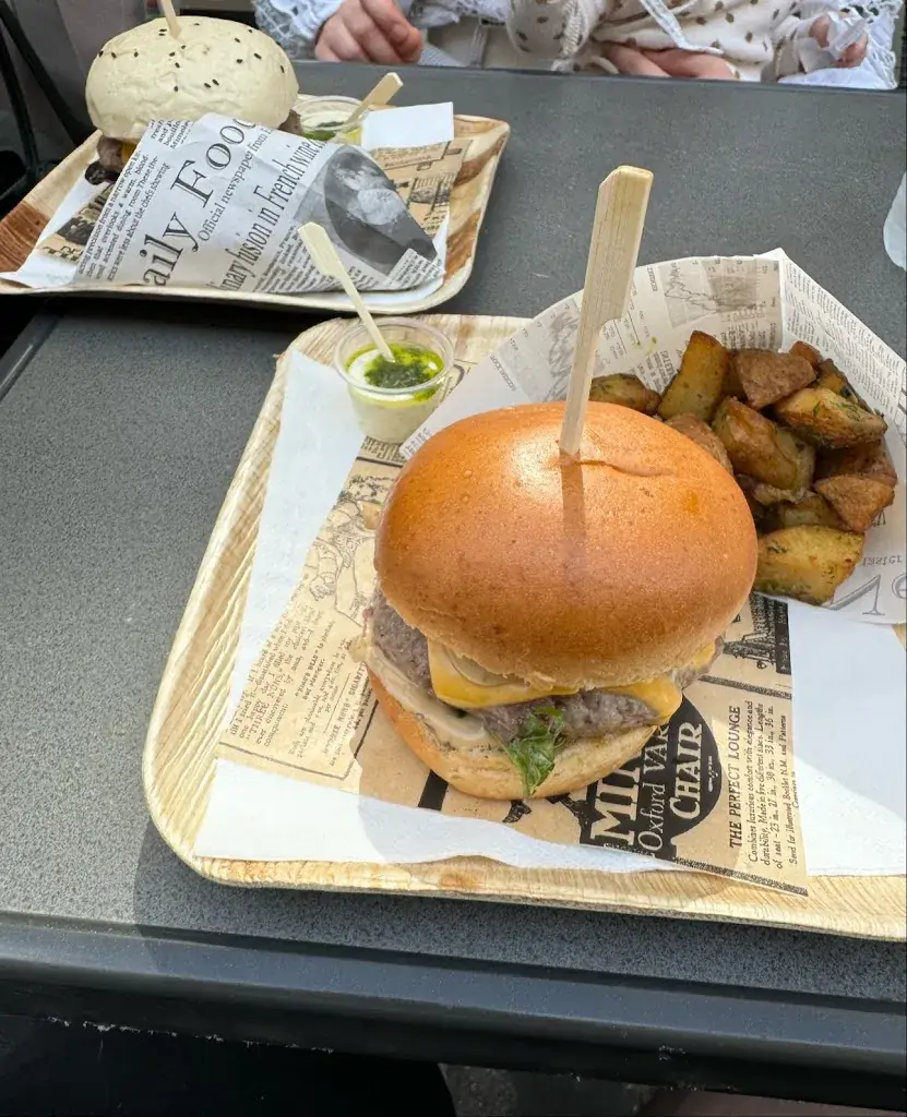 O'QG DE SENLIS_Senlis_slider_image_2