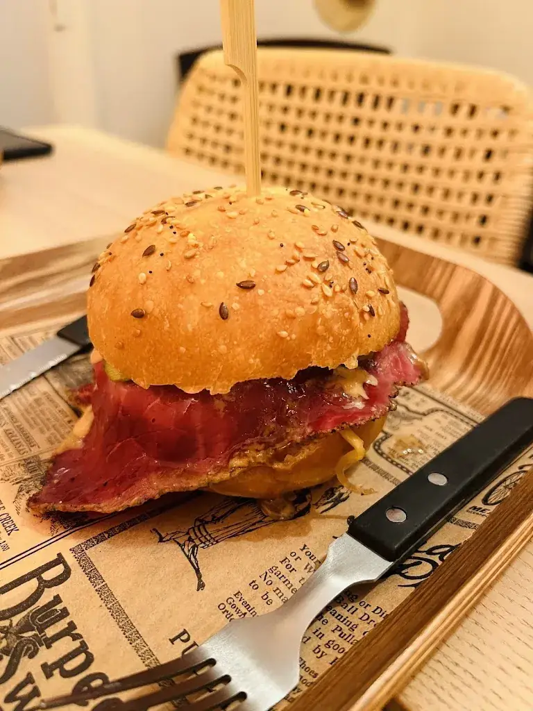 O'QG DE SENLIS_Senlis_slider_image_3