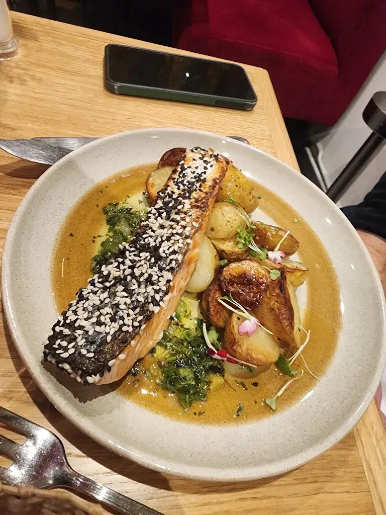 Kevin Milstein_BISTROT DE LA PLACE - SENLIS_Senlis_review