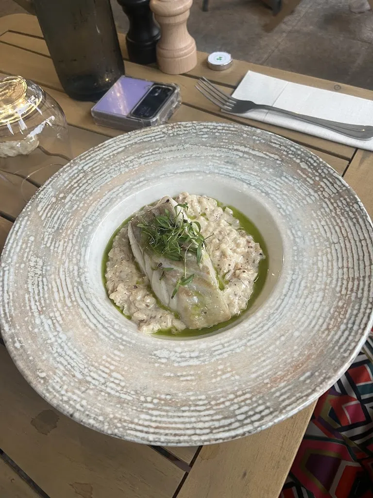 Manon_Le Petit Senlisien_Senlis_review