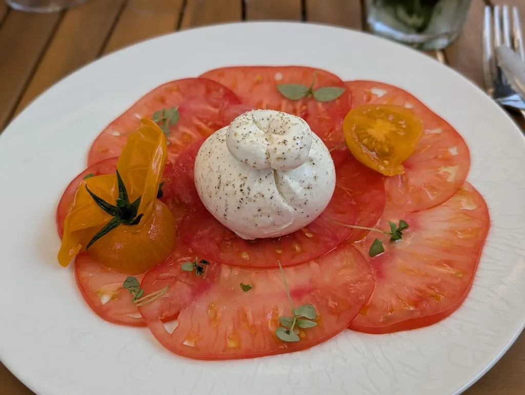 Alex Tap_Le Petit Senlisien_Senlis_review