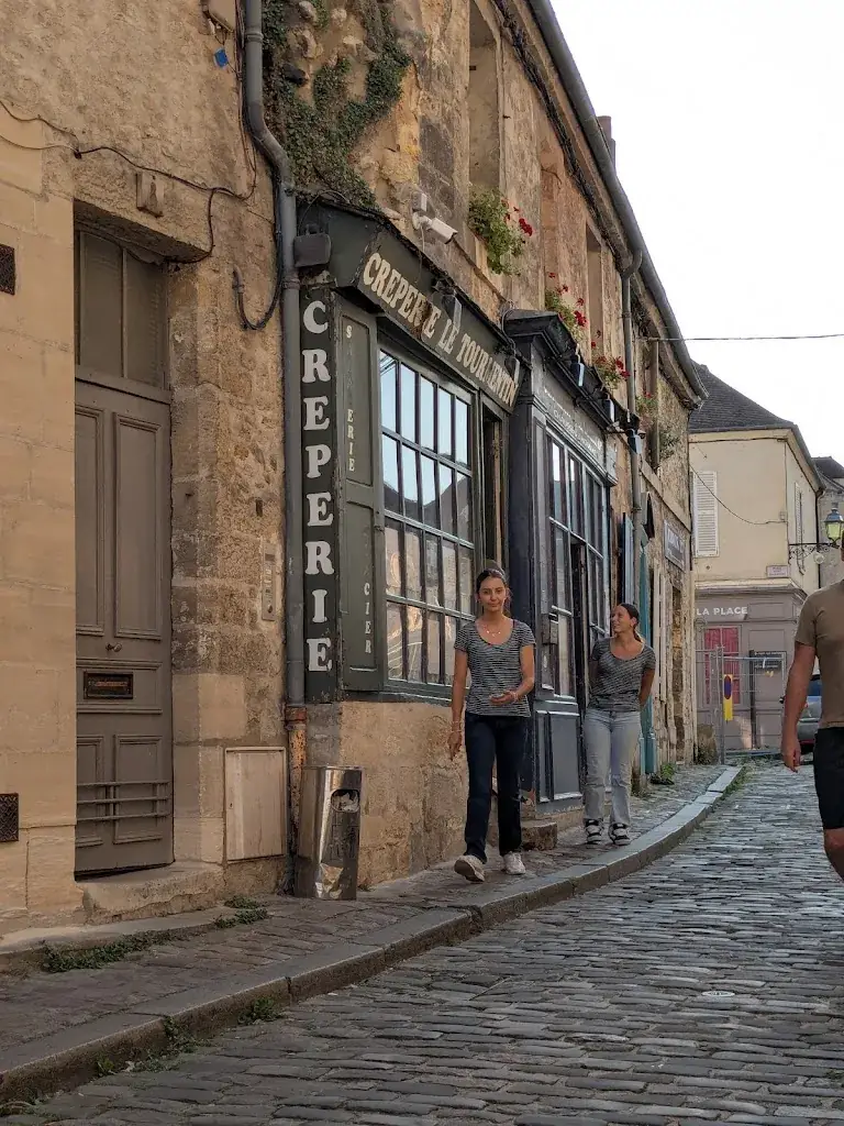 Sharon Nelson_Le Tourmentin_Senlis_review