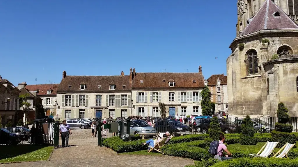 Le Commerce restaurant in Senlis