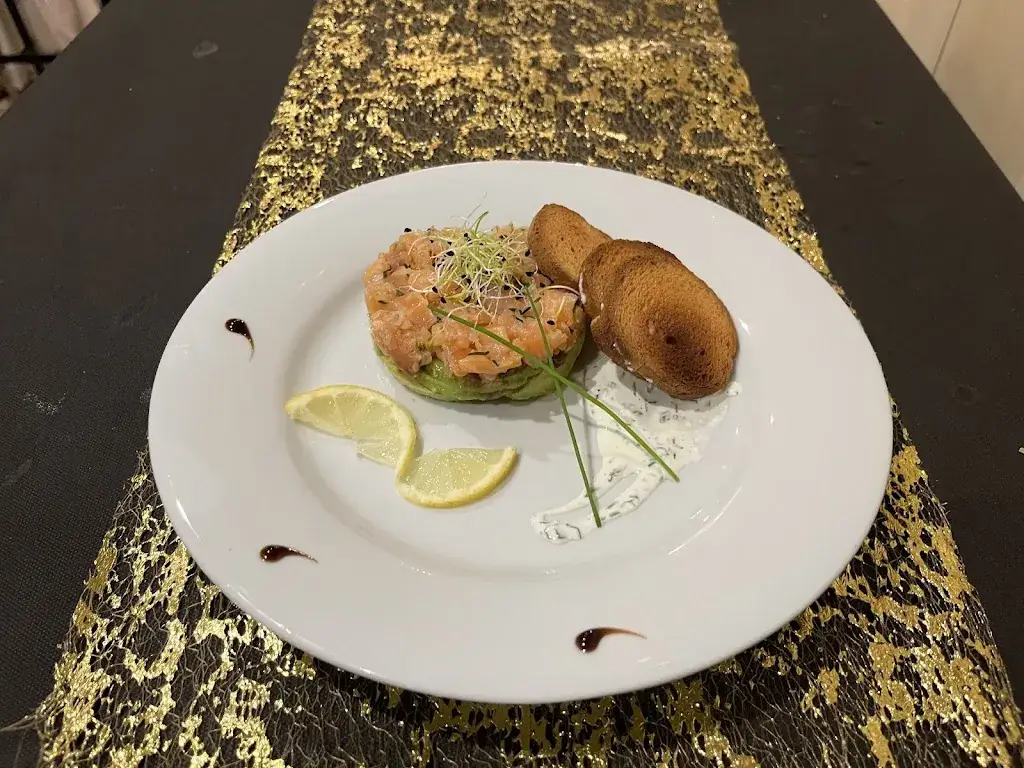 LE MUSIC HALL_Senlis_slider_image_3