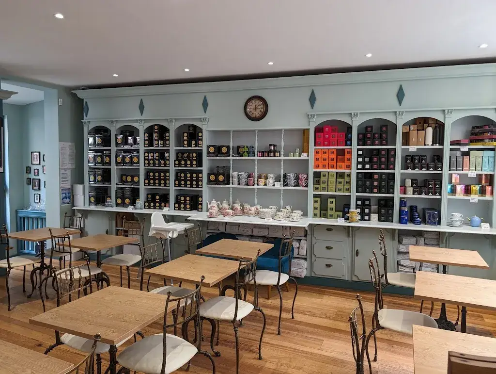 Le Comptoir Senlisien restaurant in Senlis