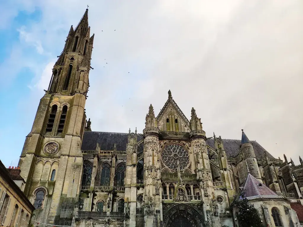 Jason Chen_Le Capétien_Senlis_review