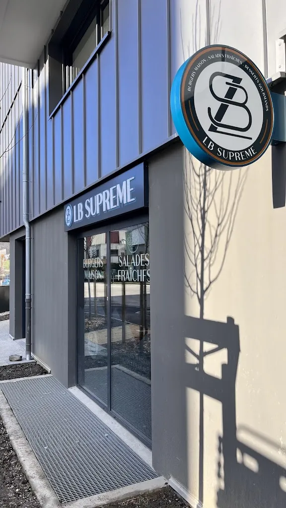LB SUPREME restaurant in Crolles
