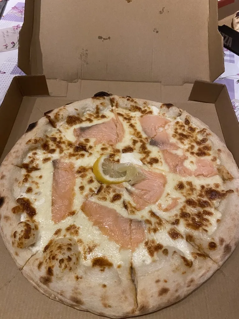 Julie Leroy_Pizza Di Roma_Villers-Outréaux_reseña