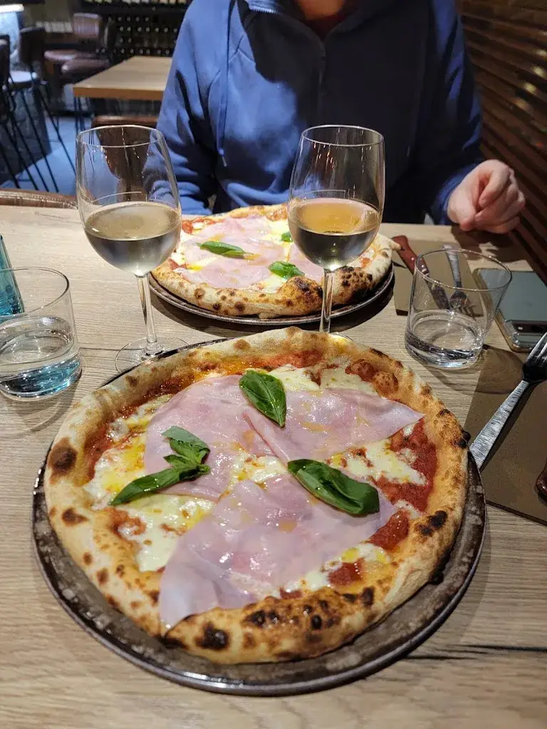 Elyse Anciaux_La Planche_Aime-la-Plagne_review