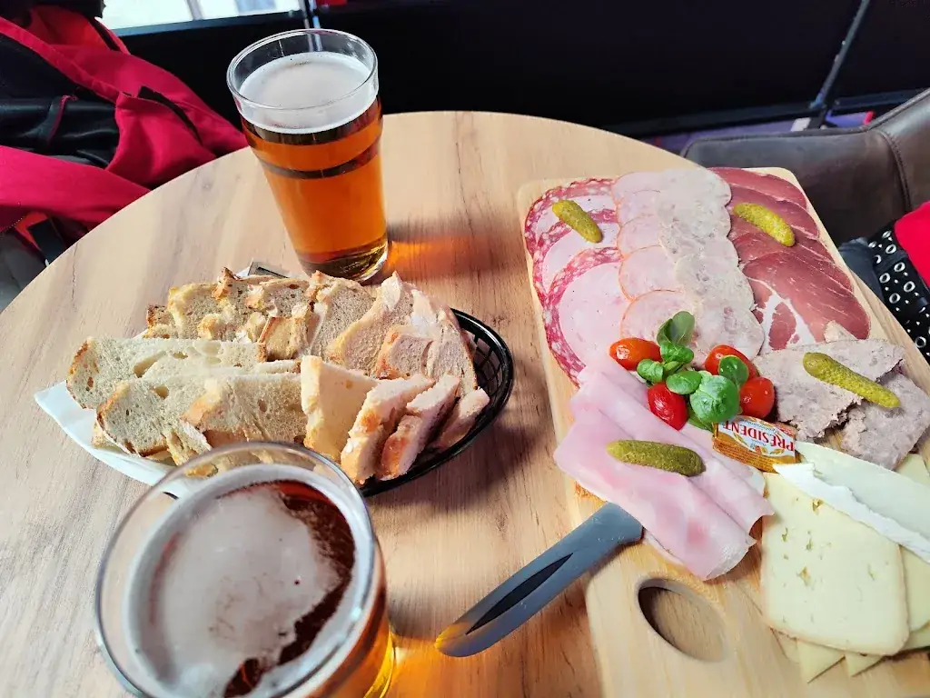 Minipierre carrie_La Kaverne Viry-Noureuil_Viry-Noureuil_review